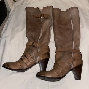 bronx heeled boots never worn